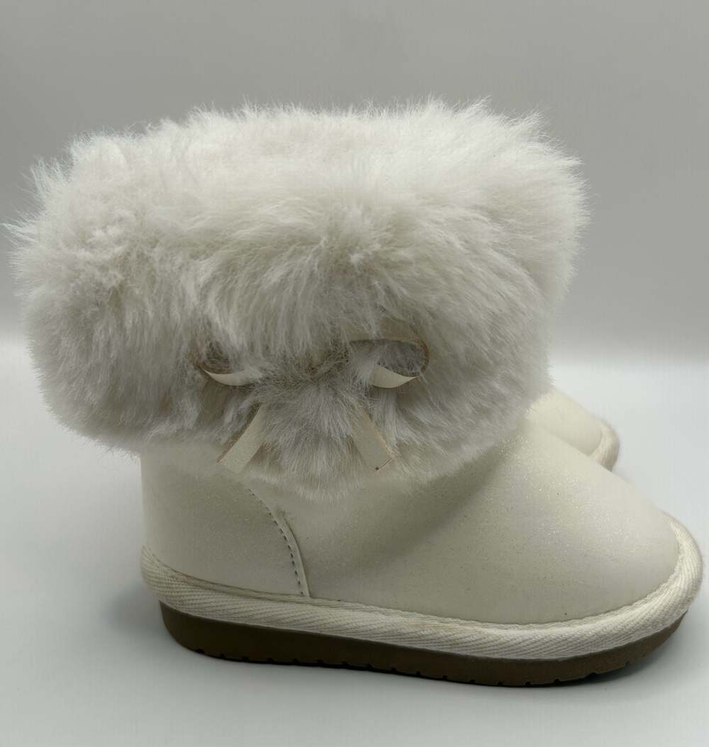 Gymboree Girls Chalet Glitter White Faux Fur Winter Boots Size 5 - Picture 2 of 5